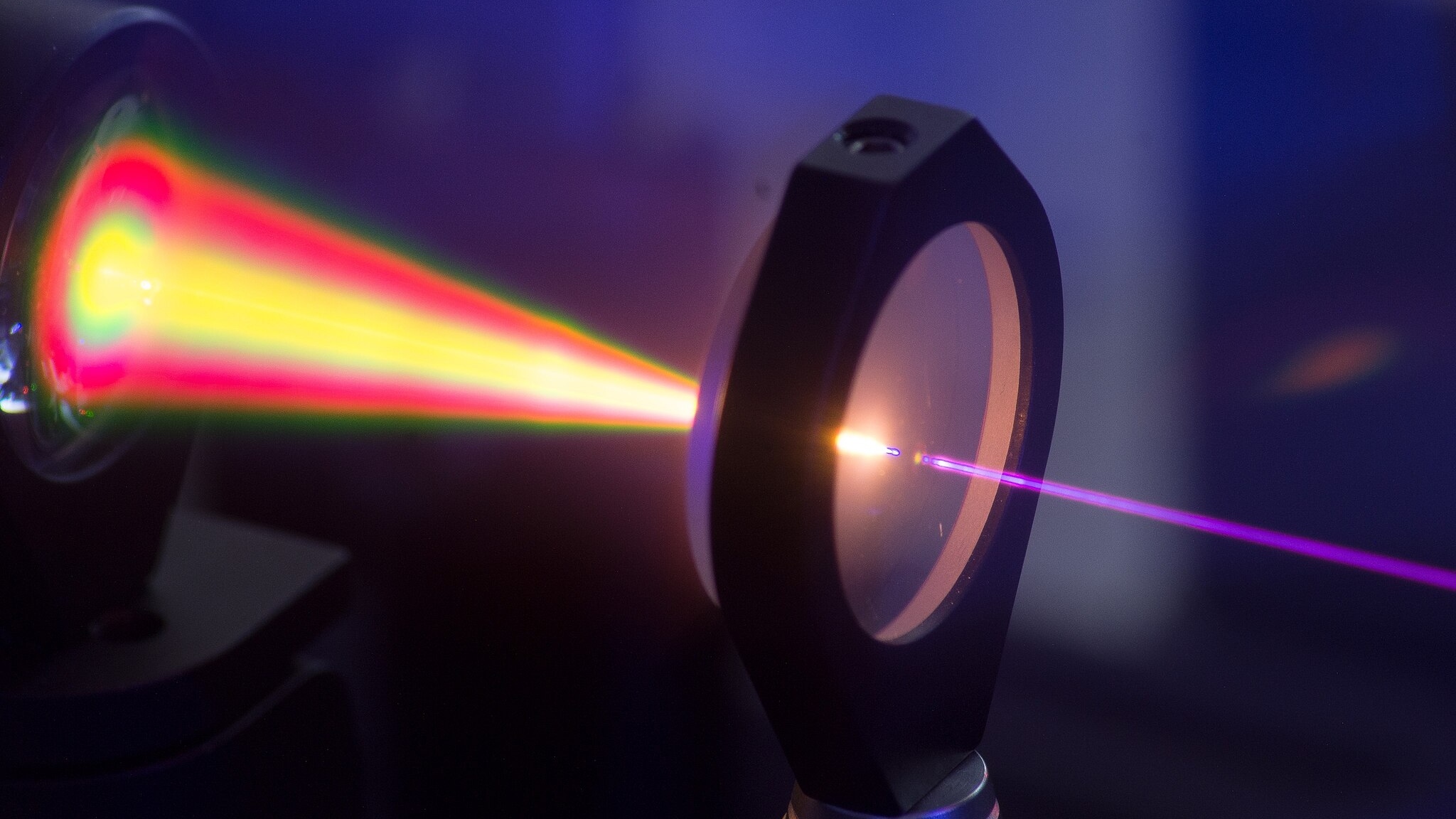 Supercontinuum laser